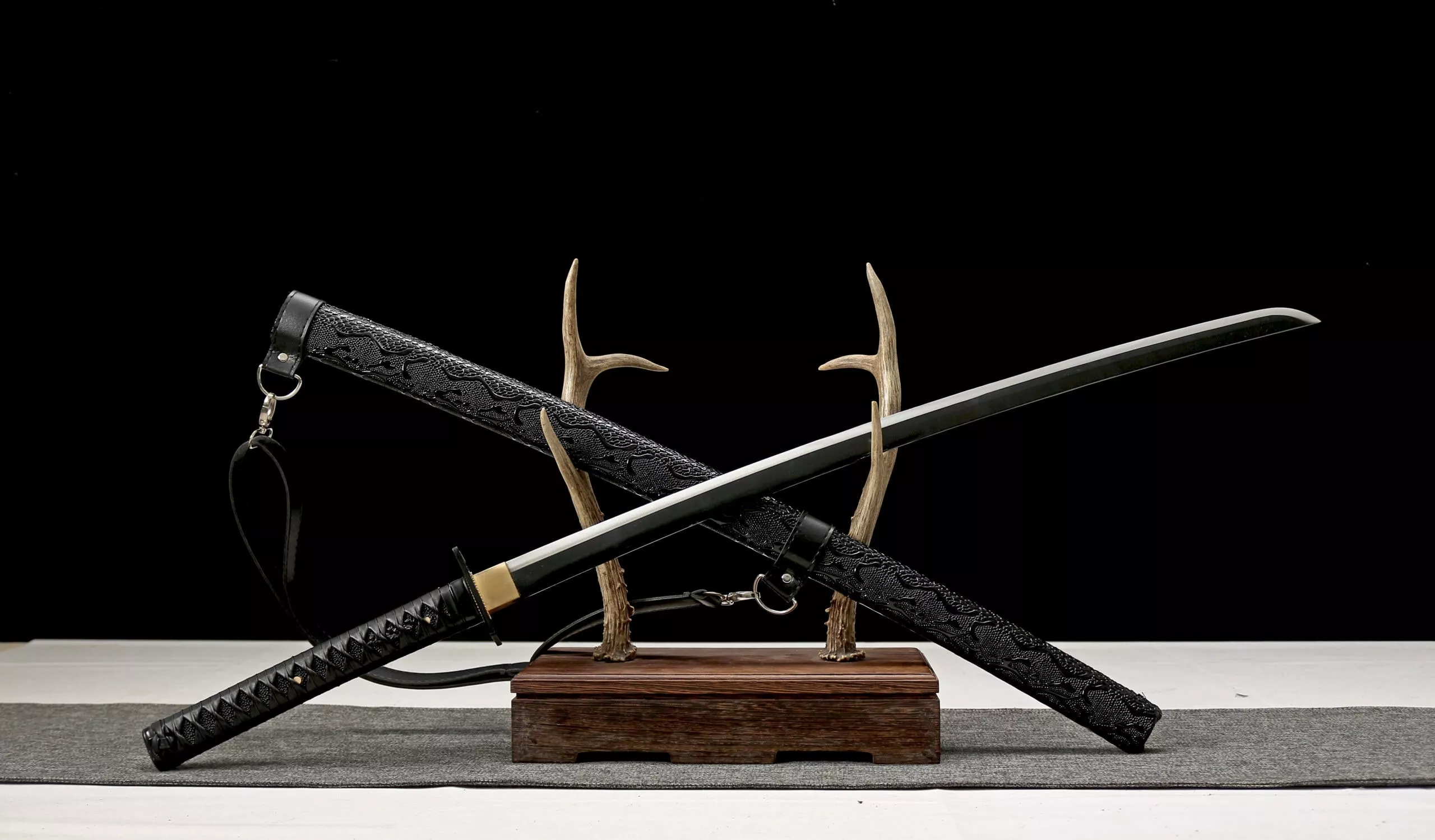 Katana Miyoshi (acier Au Carbone 1060)